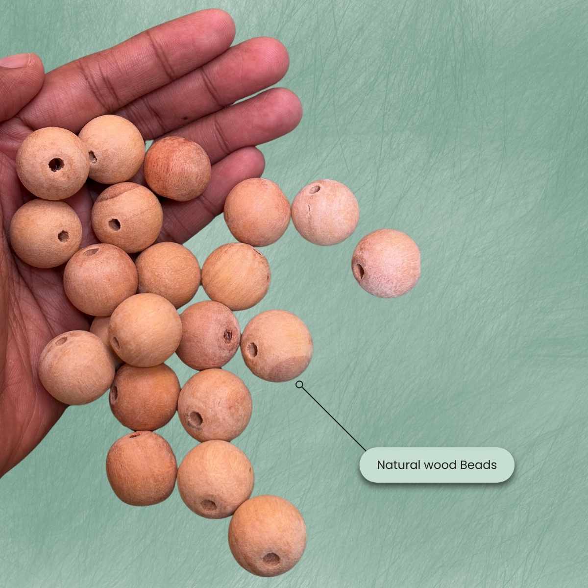 Pack of 25 wooden beads for children's fine motor skills development